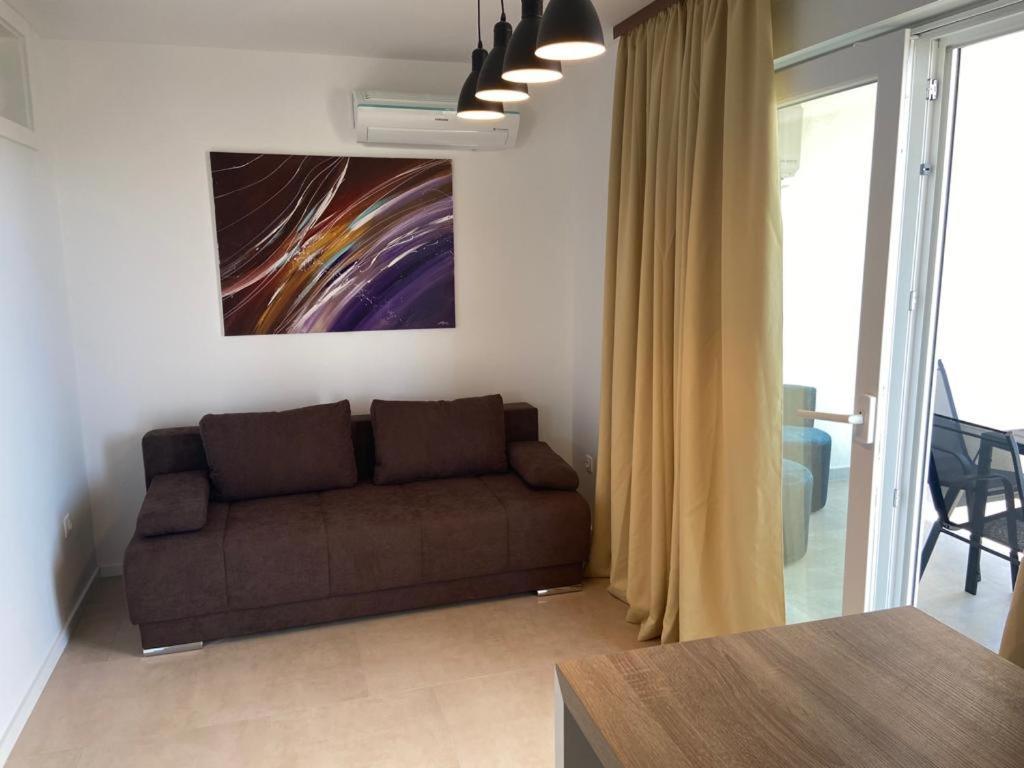 Sunset Apartment